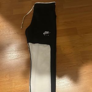Women’s Nike air leggings